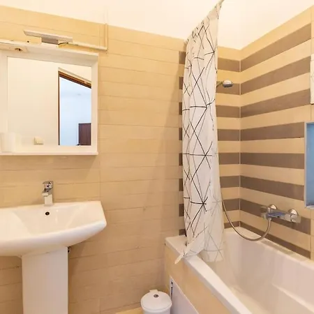 Elegant Downtown At Kiraly 39 * بودابست