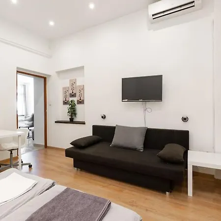 Apartament Elegant Downtown At Kiraly 39 *