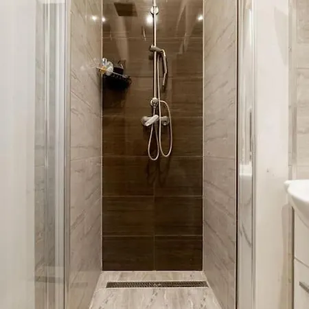 Апартаменты Elegant Downtown At Kiraly 39 *